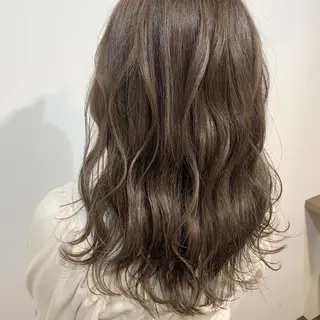 セミロング カラー _White泉佐野店所属・佐々木  まゆかのヘアスタイル