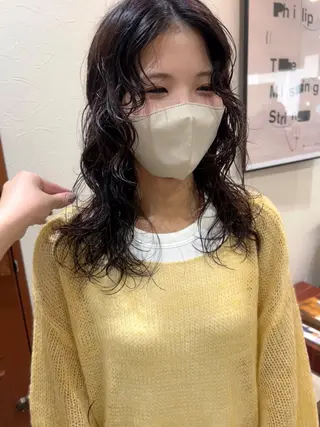 ロング パーマ rena ✶伏見/顔周りカットのヘアスタイル