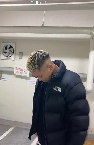 ショート メンズ スキンフェード/パー マ/須田陸斗のヘアスタイル