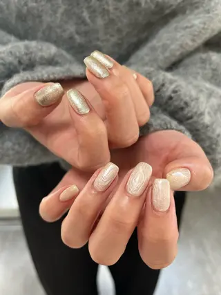 ネイル une／YUKINA 🫧大人nuanceのネイルデザイン