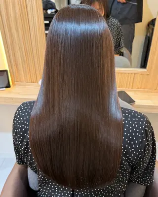 ロング attrait南堀江所属・乾かすだけで艶髪 松村海世のヘアスタイル