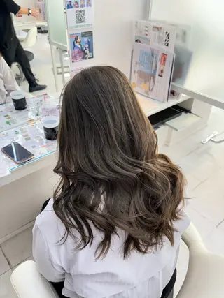 セミロング カラー ブリーチ無しカラー 👑店長　平松　由のヘアスタイル