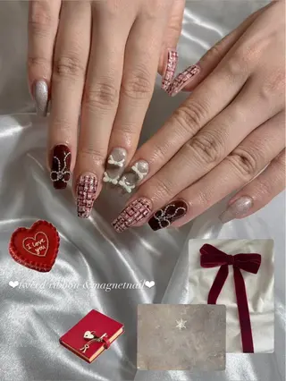 ネイル tsuki🎀ワンホ ン🍒ガーリー🪄のネイルデザイン