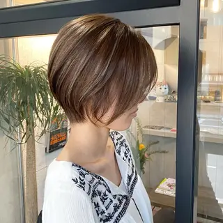 ショート カラー ネイル マツエク・マツパ 中山 天地のヘアスタイル