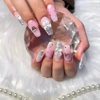 ネイル Kobayashi Komugiのネイルデザイン