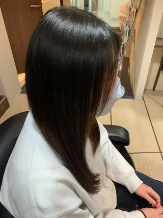 ロング チーフデザイナー 木部のヘアスタイル