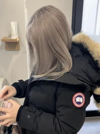 セミロング カラー ✨【公式】 juhl.横浜✨のヘアスタイル