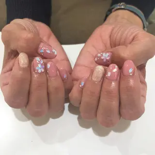 ネイル 矢崎 千春のネイルデザイン