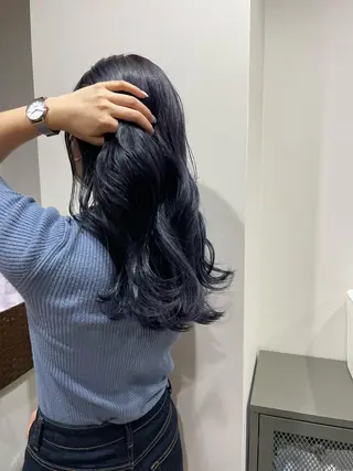 セミロング ミズタ マイのヘアスタイル