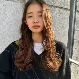 ロング パーマ FBeauty 青山店所属・パーマ特化美容師 表参道のヘアスタイル