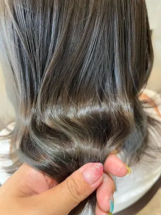 ミディアム 【Hwyl】ヒュイル八王子【髪質改善】所属・✨髪質改善✨艶髪✨ MARIのヘアスタイル