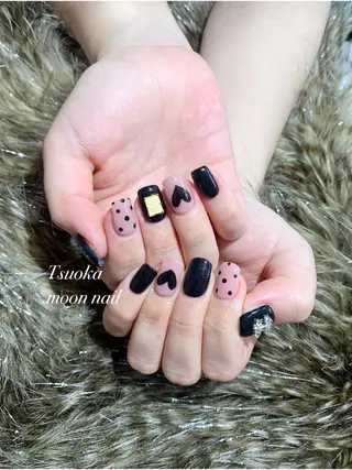 ネイル 🌙都岡 ムーンネイルのネイルデザイン