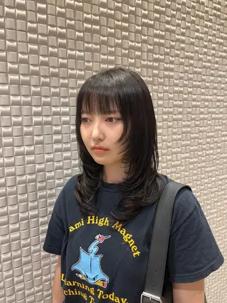 セミロング カラー neolive アイカ🎀のヘアスタイル