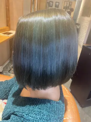 ショート カラー 髪質改善×矯正🫧 韓国ヘアasamiのヘアスタイル