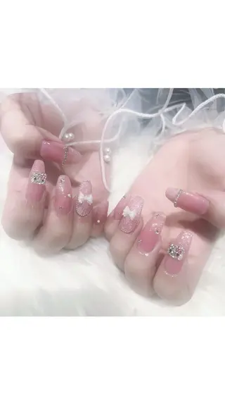 ネイル Rola所属・⟡˖· まゆり꙳⟡のネイルデザイン