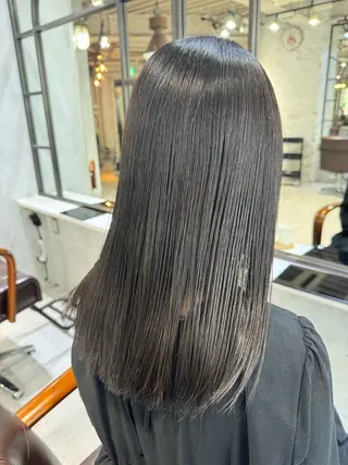 セミロング カラー 髪質改善/縮毛矯正/ 艶髪/春山良太のヘアスタイル