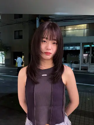 セミロング FILMS所属・カット 綾菜のヘアスタイル
