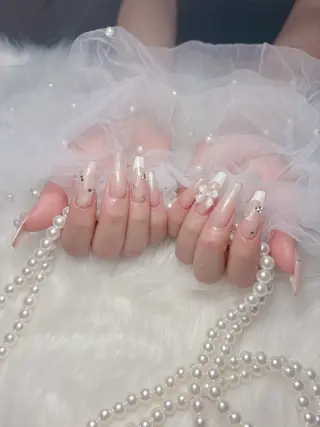 ネイル CHARIS yunaのネイルデザイン
