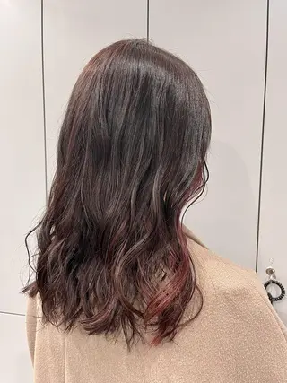 ミディアム カラー 山本 佳奈のヘアスタイル