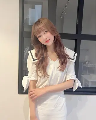 ロング カラー ヘアアレンジ 顔まわり職人🇰🇷 韓国ヘア/KAITOのヘアスタイル