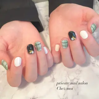 ネイル KOMINE TOMOKOのネイルデザイン