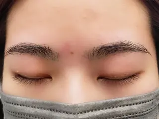 アイブロウ color eyelash所属・color 能見台 Saoriのマツエク・マツパデザイン