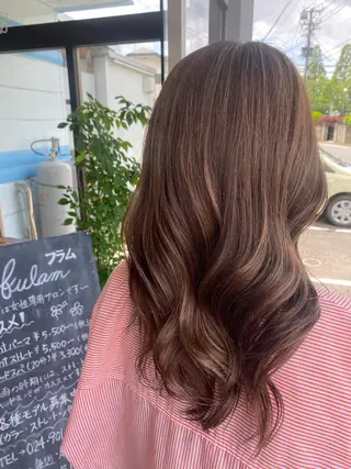 カラー fulam所属・MIKU ／fulamのヘアスタイル