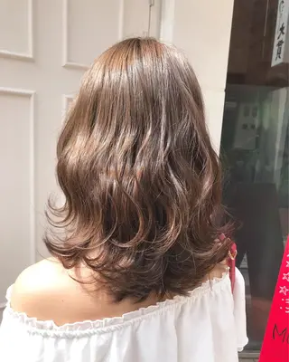 ミディアム カラー uru"所属・uru" すずきさゆりのヘアスタイル