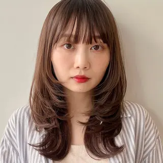 ロング カラー あやめ【顔まわり/レ イヤー/柔らかカラ】のヘアスタイル