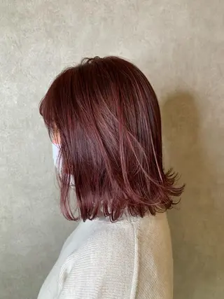 ミディアム ブリーチなしカラー/ 顔周りレイヤーカットのヘアスタイル