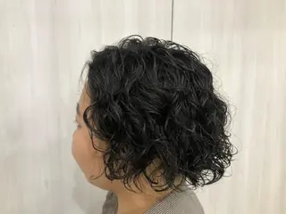 ミディアム パーマ ENO ✨ハイトーン✨のヘアスタイル