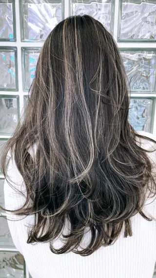 ロング 家田 竜のヘアスタイル