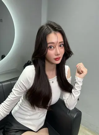 ロング カラー etora 渋谷所属・ワンホンヘア🇨🇳 髪質改善/itaruのヘアスタイル