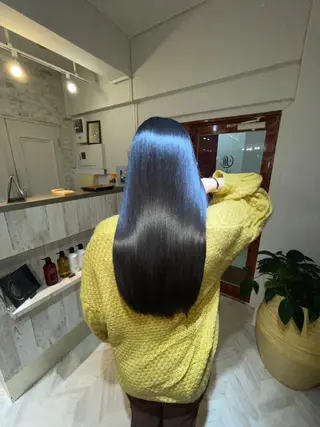 ロング カラー she2.新宿 Shotoのヘアスタイル