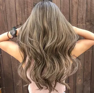 ミディアム カラー 大西 直人のヘアスタイル