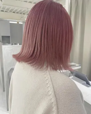 ショート カラー ito. ブリーチ/髪質改善のヘアスタイル