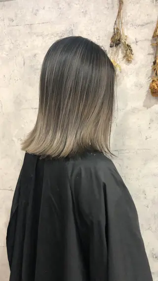 セミロング カラー タカハシ ユウキのヘアスタイル