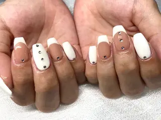 ネイル Eclat［ｴｸﾗ］ Yuriのネイルデザイン