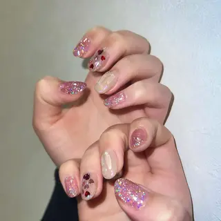 ミディアム ガレリアエレガンテ栄店所属・ガレリアエレガンテ栄 Minaのネイルデザイン