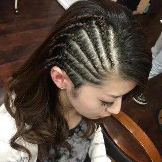 ヘアアレンジ POSH新宿所属・宇都 壮介のヘアスタイル