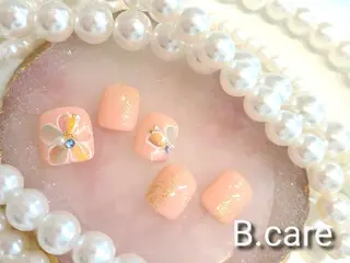 ネイル B.care自由ヶ丘所属・早坂  のネイルデザイン