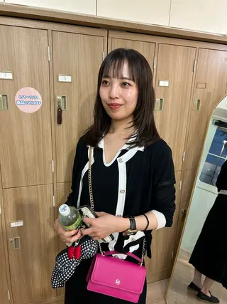 ミディアム カラー 藤田 侑花のヘアスタイル
