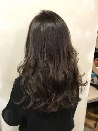 ロング カラー 森 早希絵のヘアスタイル