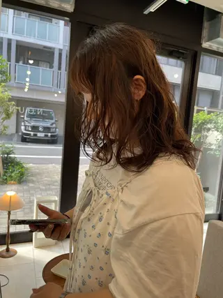 ミディアム パーマ NOUN所属・eri kinjoのヘアスタイル