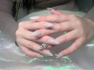 ネイル ガールネイルサロン所属・ガール　ネイルサロン 垣内　英里のネイルデザイン