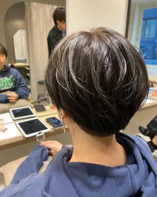 ショート カラー 新宿三丁目 Miyukiのヘアスタイル