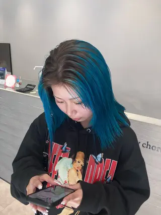 ミディアム カラー NEST by chord所属・サキ🤍ハイトーン 🩰くびれ巻きヘアのヘアスタイル