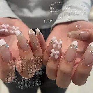 ネイル honoka ガーリーネイル໒꒱のネイルデザイン