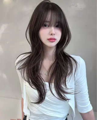 ロング salowin 原宿 aroa所属・韓国／ハッシュカット ／透明感カラー／金野のヘアスタイル