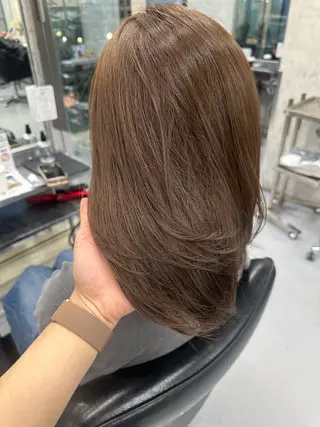 セミロング カラー Misora/ボブ/ レイヤー/艶カラーのヘアスタイル